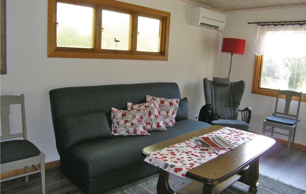 Awesome Home In Unnaryd With Kitchen Almesjo ภายนอก รูปภาพ